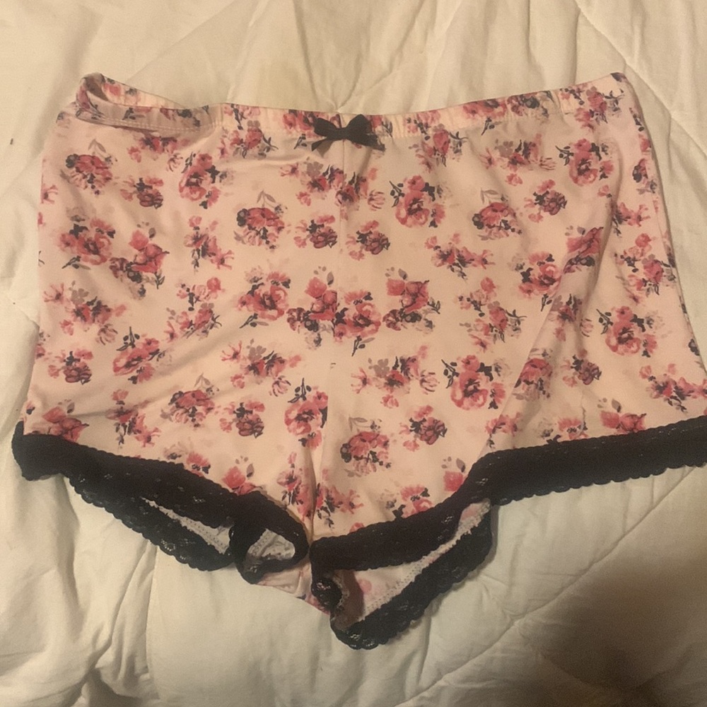 Women’s sleepwear